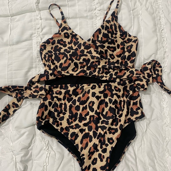UPopby Leopard Womens Swimsuit size XL Wrap High waist Monokini Cut Out - Picture 2 of 4